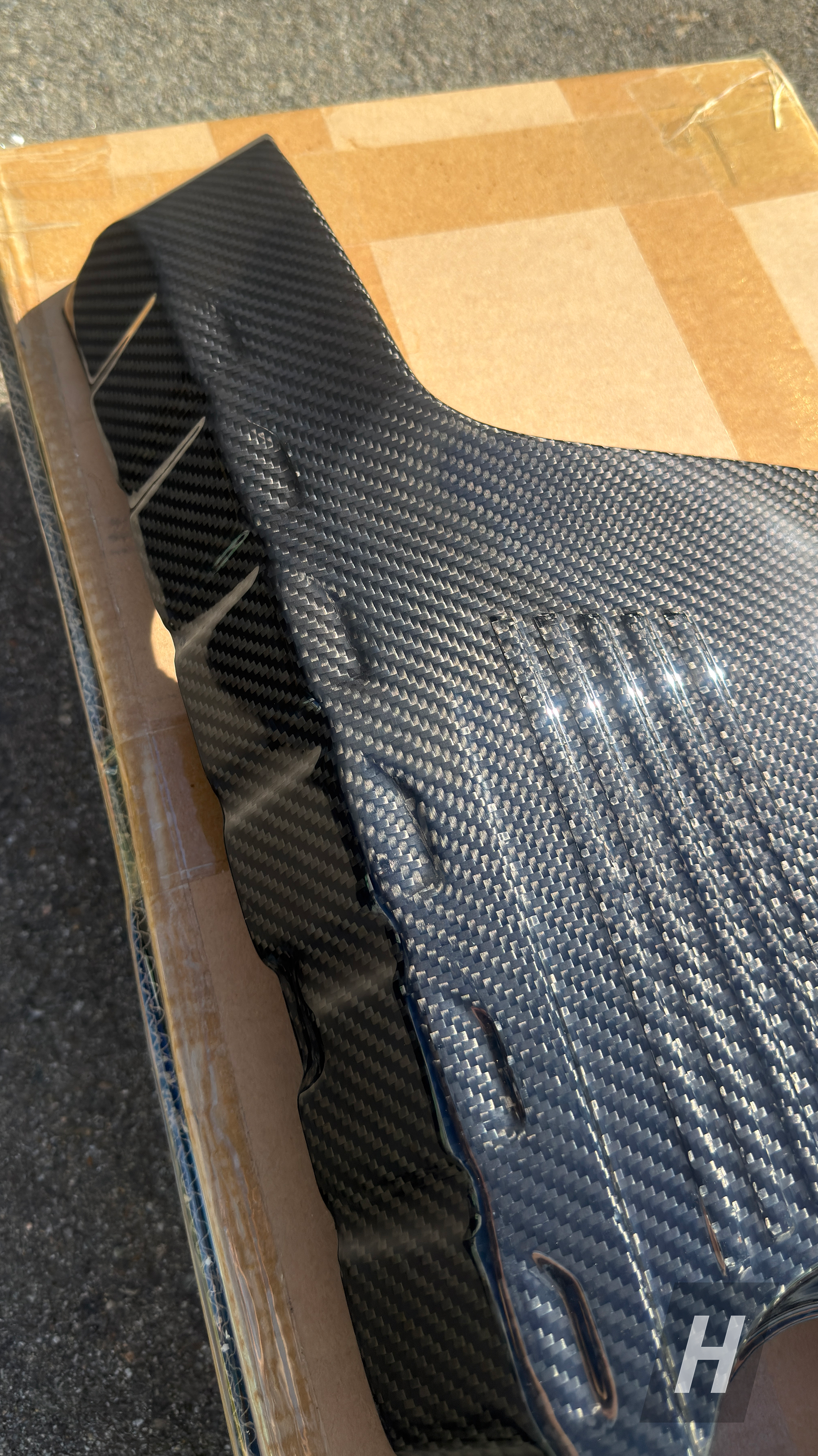 Performance V1 Carbon Fiber Engine Cover (S55) - F80 M3 | F82 / F83 M4 | F87 M2C - Image 2