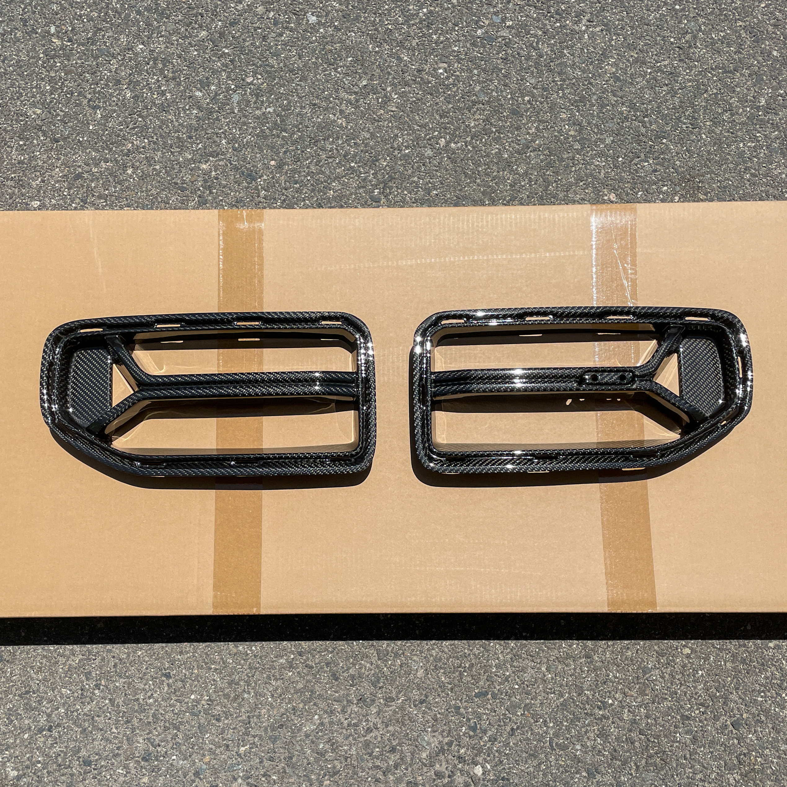CSL V1 Dry Carbon Fiber Front Grill - G87 M2