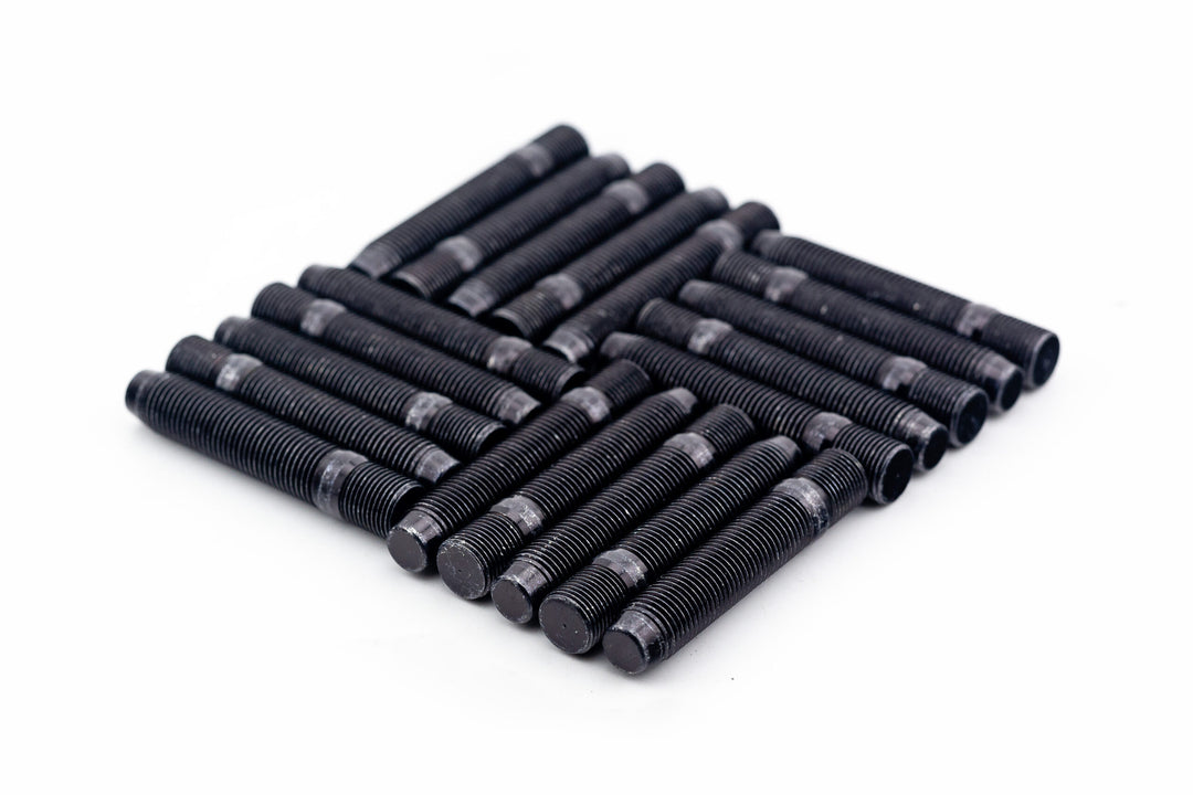 CONVERSION STUD 14x1.25-14x1.5 78mm Black Bullet Nose Stud Kit