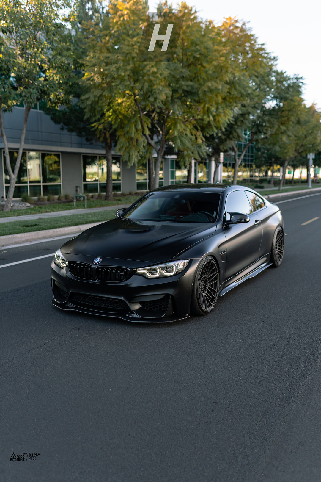 BMWF82 M4 2015-2019 Psmスタイル カーボンファイバースタイルのフロントガラス リアスポイラー リアウィング アクセサリーリアエルロンカートランク BMWF82 M4 2015-2019 Psmスタイル カーボンファイバースタイルの